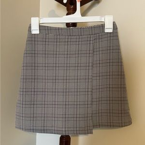 Plaid Skort - Size S - Beige Checkered Plaid